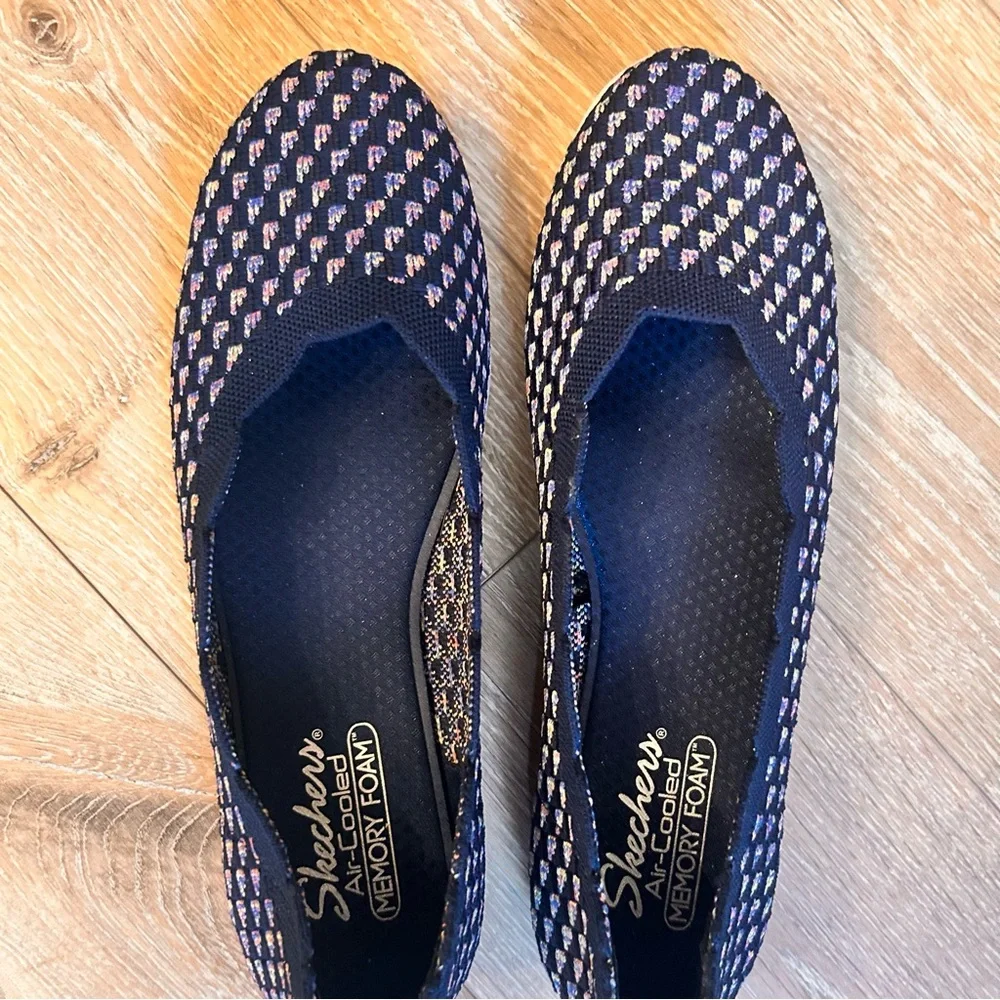 Skechers Cleo Confetti Sky Navy Blue Flats with scalloped edges - Picture 2 of 5